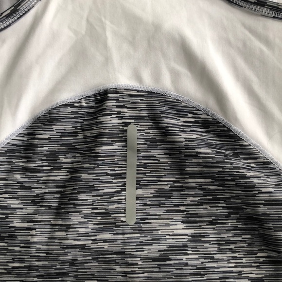 Reebok Tank Top NEVER WORN - Picture 3 of 5